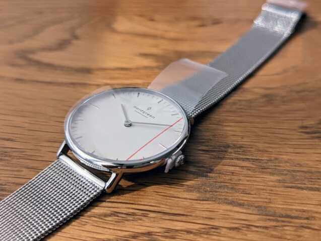 ノードグリーン NATIVE シルバーメッシュストラップ ホワイトダイヤル 32mm